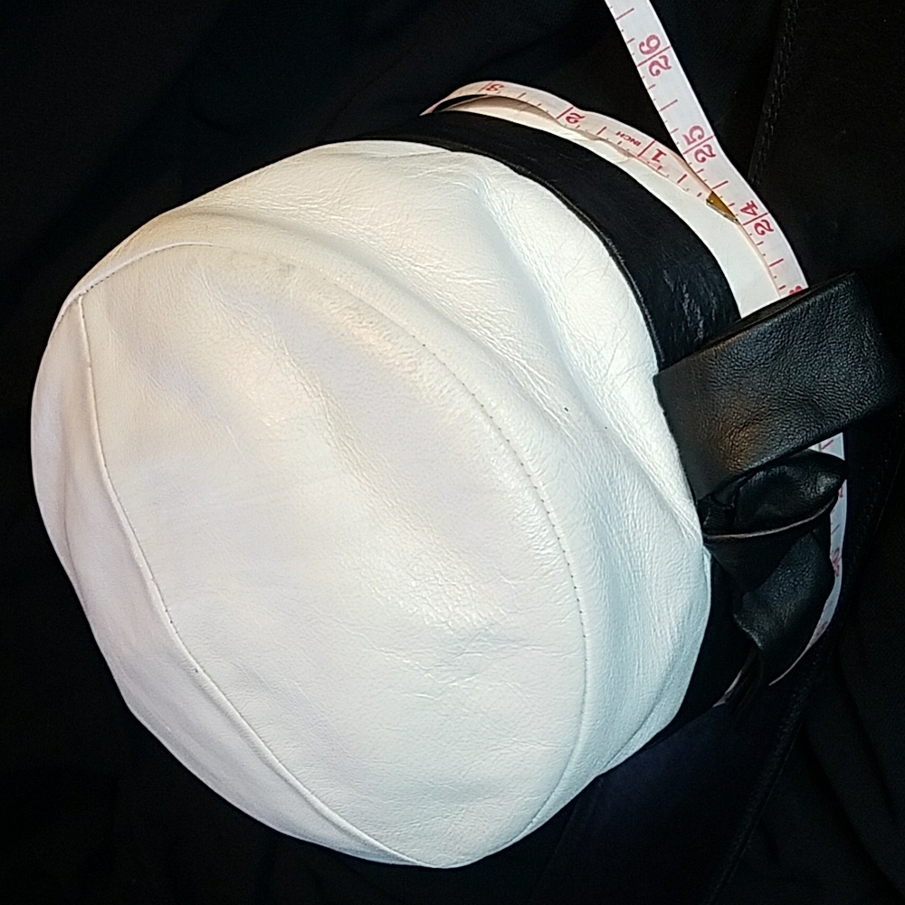 Christian Dior 'Miss Dior' 1960's Vintage Leather White and Black Mod Cloche Hat - Picture 8 of 14